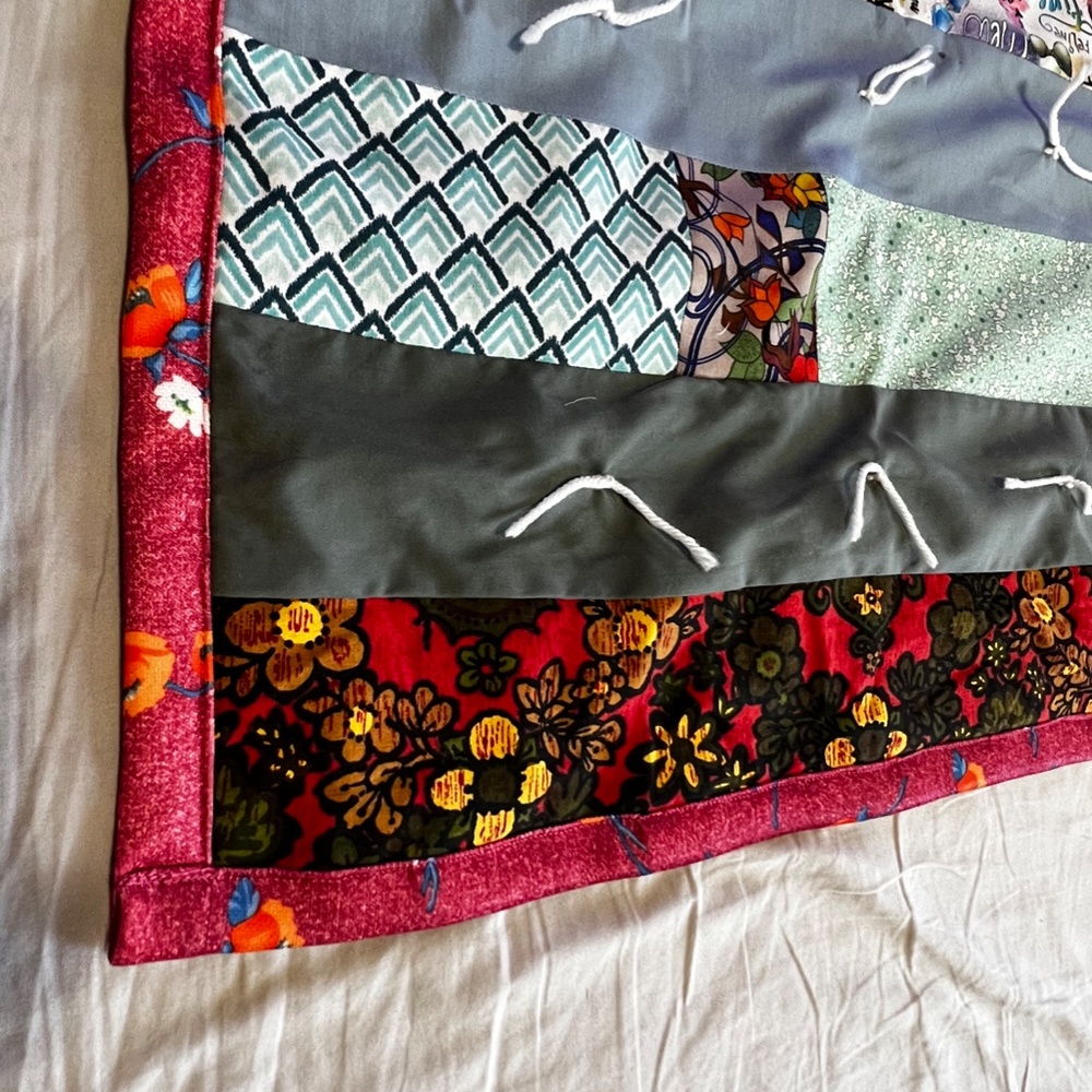 Jellyroll Raceway Throw/Quilt - Picture 4 of 6